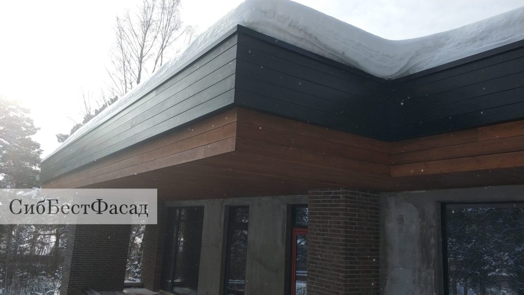 Заельцовский парк, монтаж парапетных крышек из АКП (Композита 4мм) с примыканием к термодереву